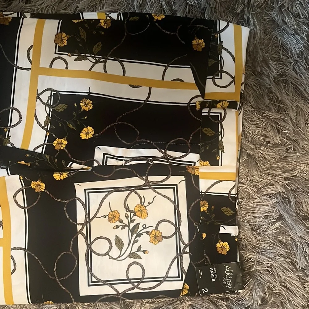 Capris - Picture 2 of 5